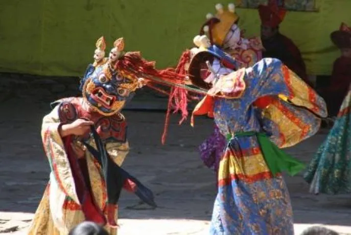 bhutan compleet reis bhumtang dimsum reizen