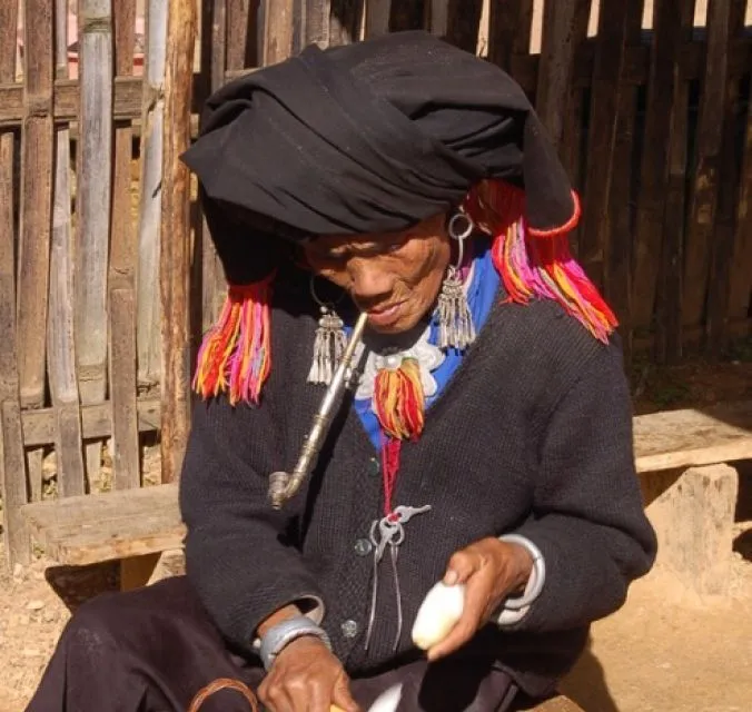 wengding wa vrouw in Cangyuan