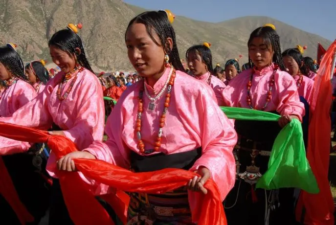 oost tibet reis tongren dimsum reizen