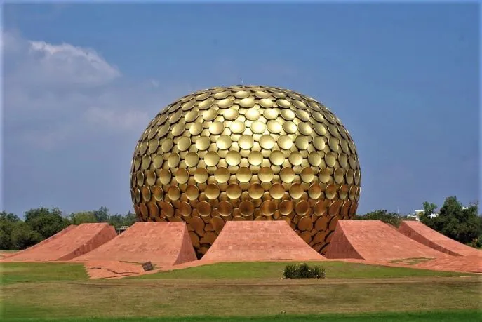 3 dimsum rondreis india auroville