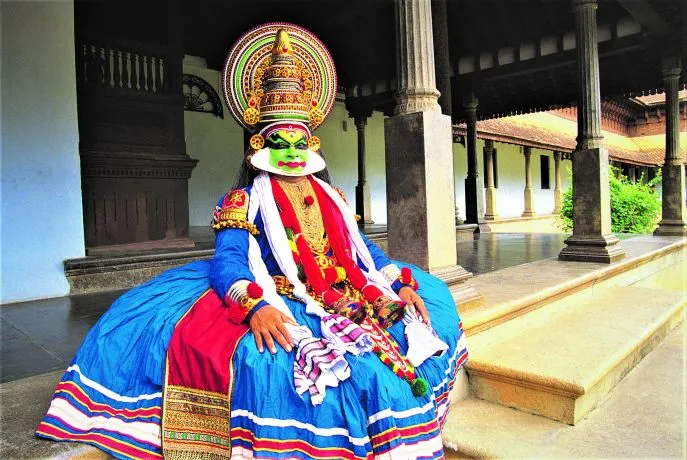 10 dimsum rondreis india kathakali