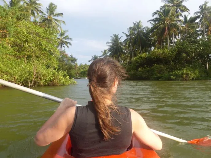waikall kanoen in de lagune