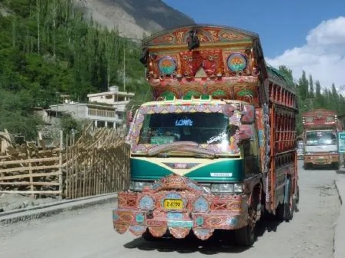 pakistani trucks 3
