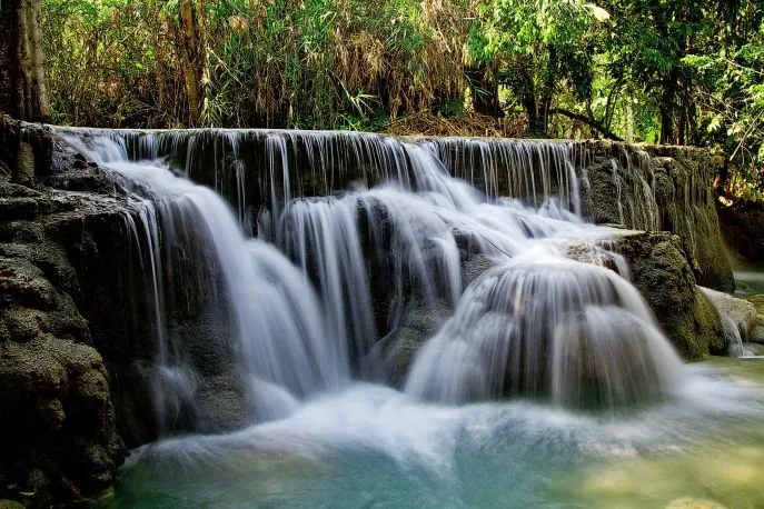 dimsum reizen laos kuang si waterval