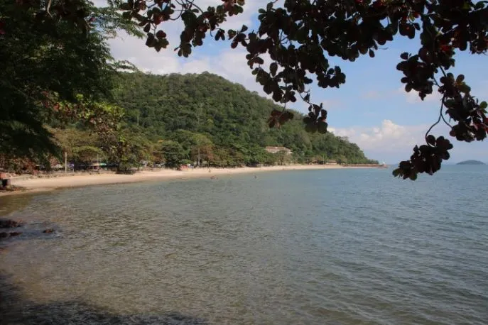 dimsum reizen naar cambodja stranden bij kep