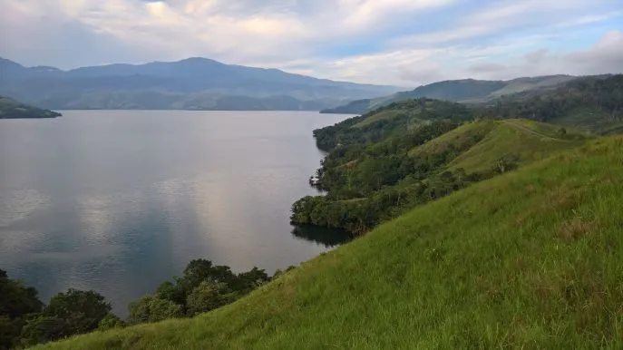 dimsum reizen naar west papua indonesisentani meer
