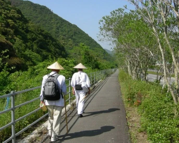 shikoku pelgrims dimsum reizen