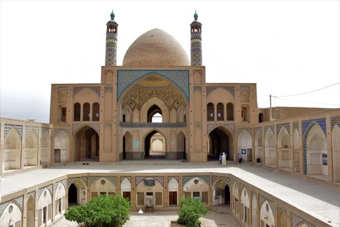 dimsum reizen avontuur reis iran kashan