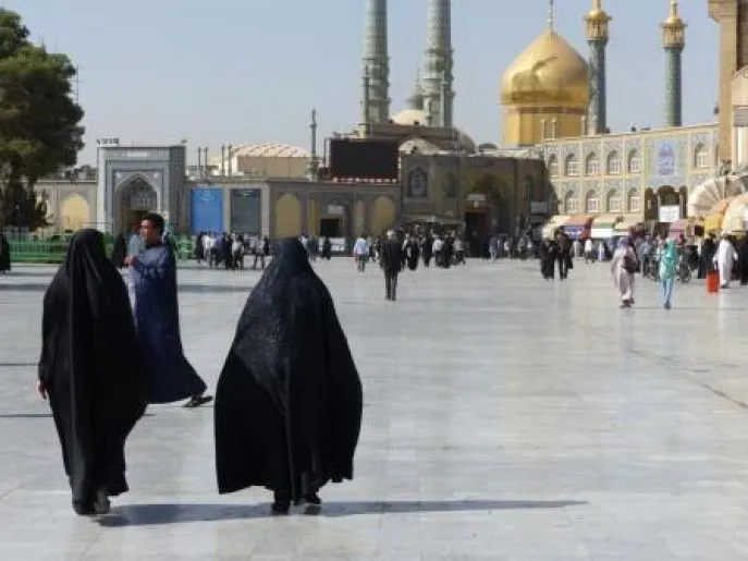 rondreis iran qom