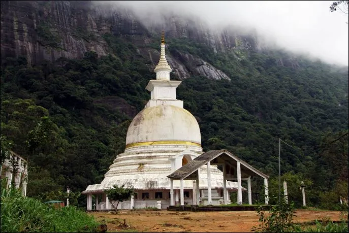 sri lanka dimsum reizen bouwsteen adams peak