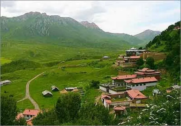 china tibet reis langmusi uitzicht-bergen