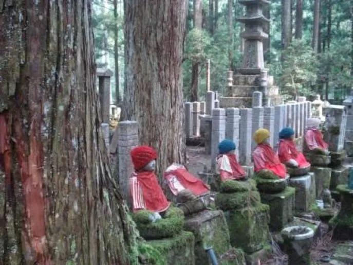 koyasan cemetery 5 2