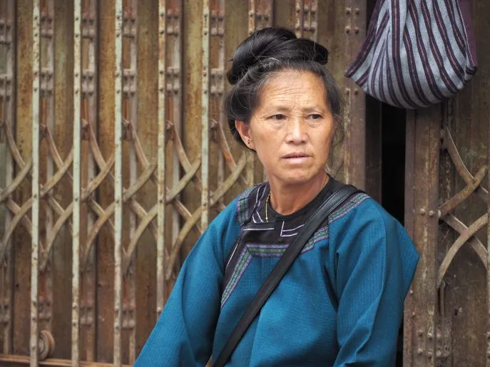zhuang woman guizhou china