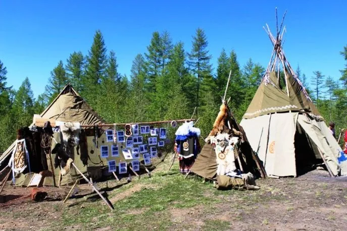 evenken nomaden kamp siberie
