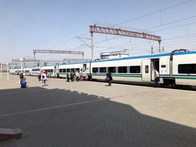 2 oezbekistan trein