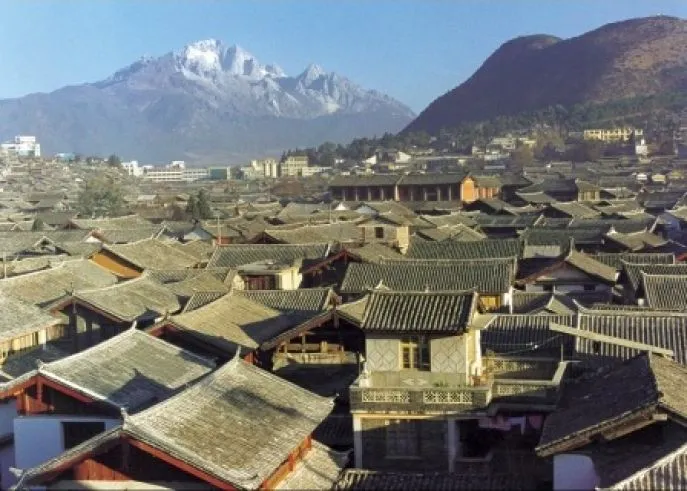 Lijiang-huizen-jade dragon snow mountain