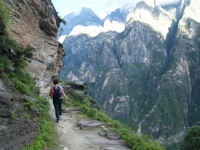 tiger leaping gorge trekking