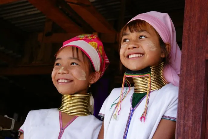 dimsum reizen myanmar loikaw longnecks
