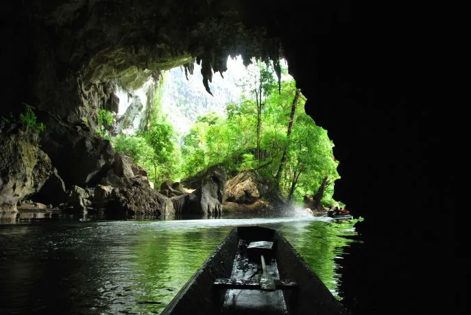 kong lor cave laos