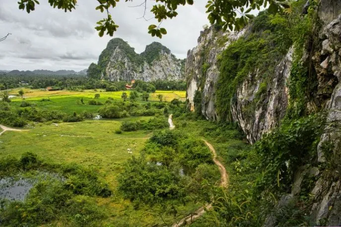 kampot  bokor mountains dimsum reizen