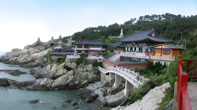 busan haedong yonggungsa tempel 4