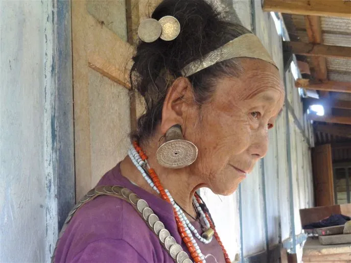 2 dimsum india arunachal pradesh mishmi tribal womantezu