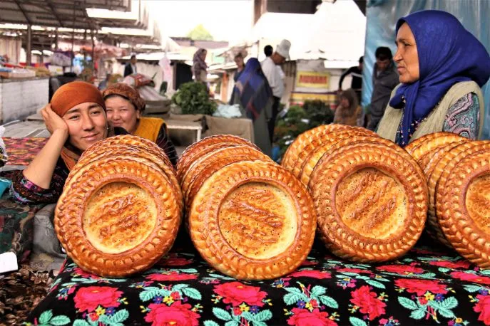 7 dimsum kirgizie osh bazar