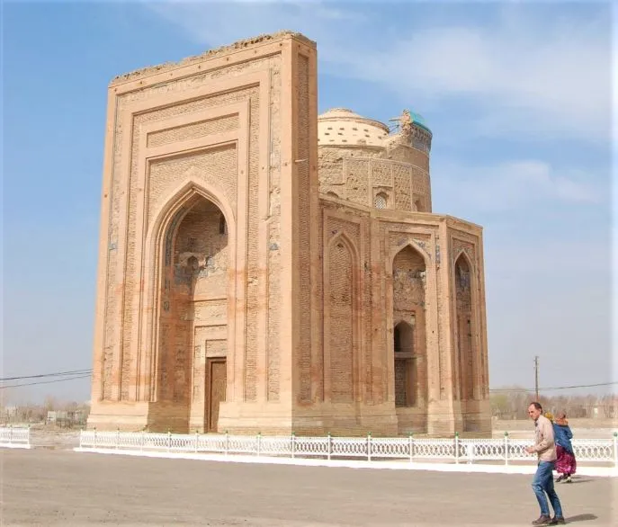 3 dimsum turkmenistan rondreis kunya urgench  turabeg hanym mausoleum