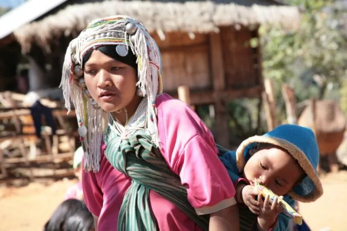 myanmar akga vrouw kyaing tong