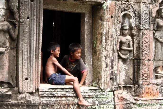 angkor wat dimsum reizen jongetjes lokaal familiereis