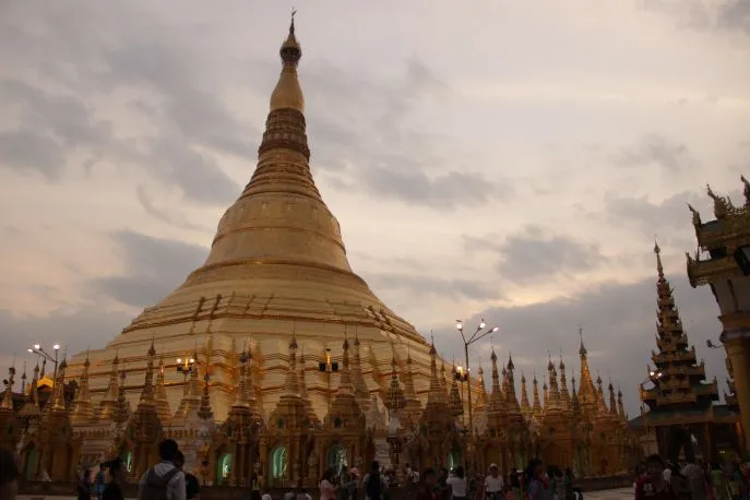 dimsum reizen yangon