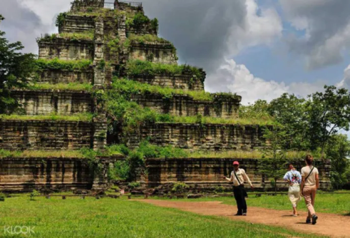 cambodja koh ker  beng mealea dimsum reizen