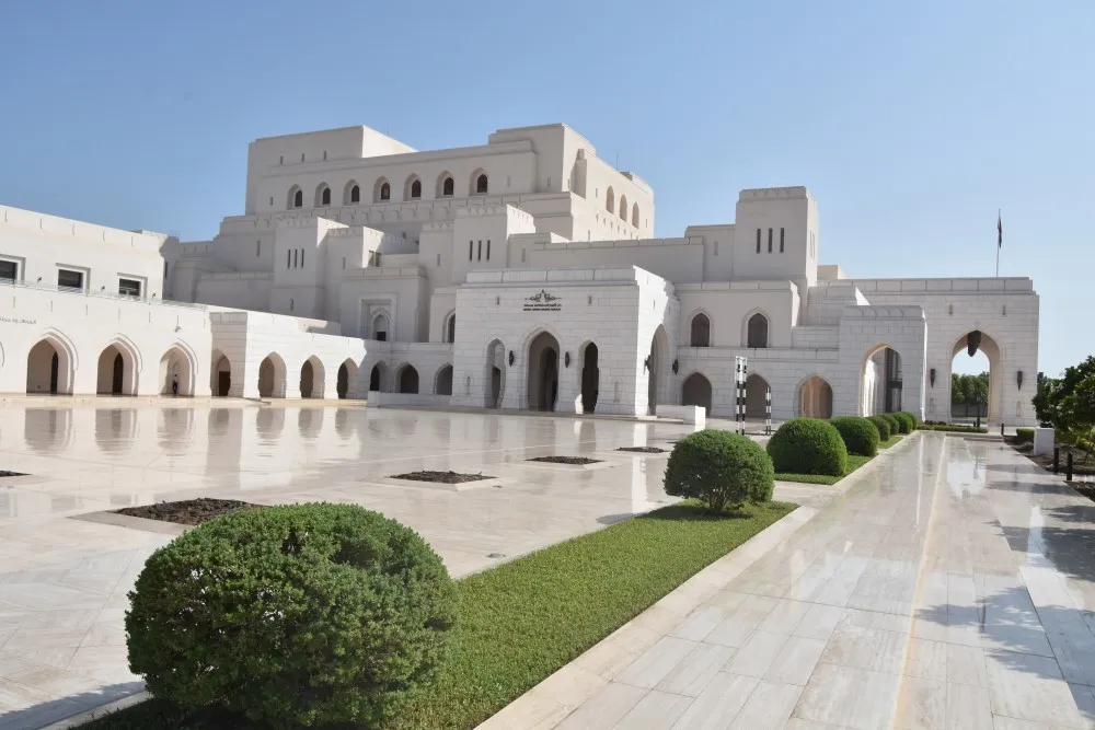 Muscat-operahuis-oman-rondreis-selfdrive