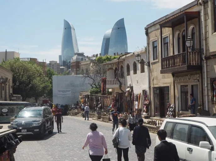 p5110015 baku 3