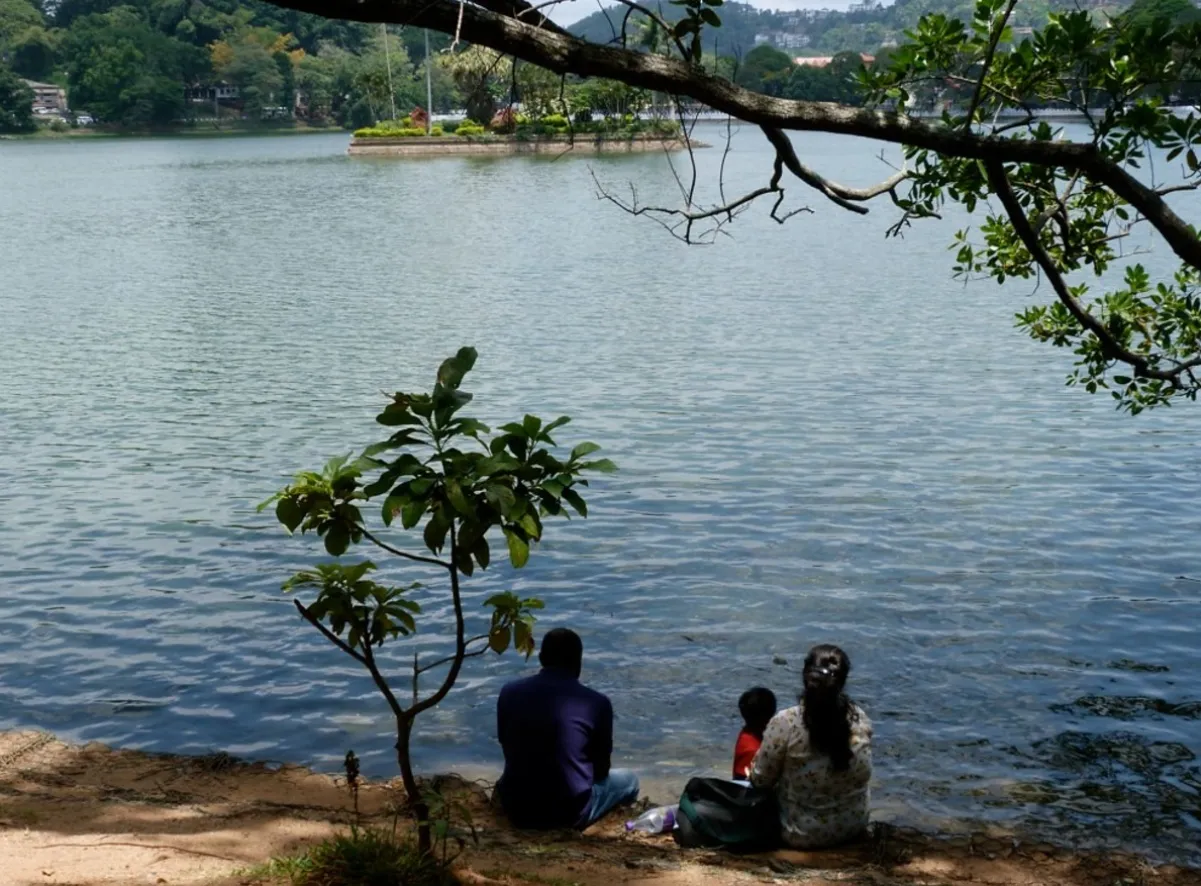 Kandy Sri Lanka meer tempel van de Tand