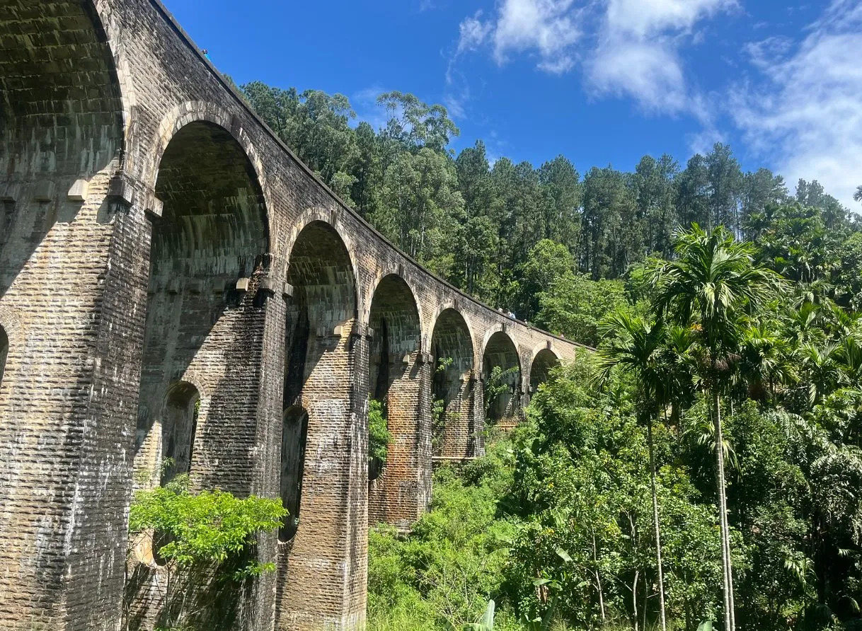 Ella-Nine arch bridge sri lanka