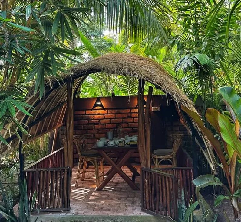 Sri lanka tangalle igabara hobbit house