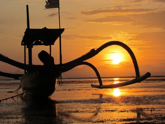 dimsum reizen indoneise sanur beach 2 3